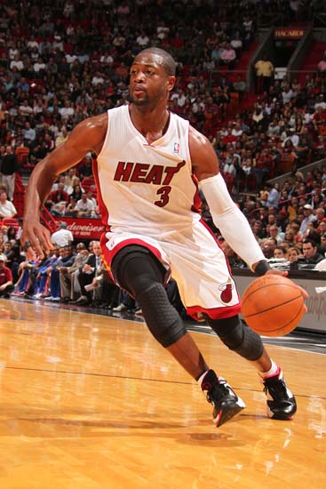 巴黎官方：姆巴佩隐瞒不续约决定，漠视了俱乐部财务健康（巴黎圣日耳曼：姆巴佩未披露拒绝续约，忽视俱乐部财务稳定）