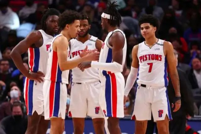 记者：苏亚雷斯决定与迈阿密国际续约一年（记者称苏亚雷斯将与迈阿密国际再续一年）