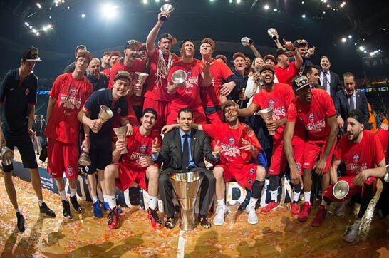 锡安半场高效表现，独占禁区内风头（锡安半场效率爆棚，禁区称霸全场）