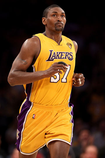 占旭刚任举重摔跤柔道中心主任，王励勤任乒羽中心副主任（占旭刚出任举重摔跤柔道中心主任，王励勤担任乒羽中心副主任）