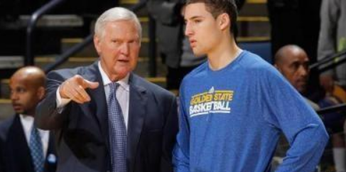 威少成为历史上连续3场砍25分+5板+5助年纪最大的控卫（威少创纪录：史上最年长连续三场25+5+5的控卫）