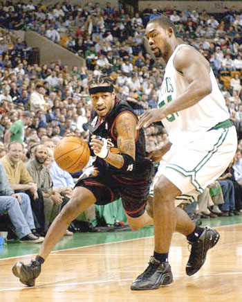 NBA漫谈｜球星送礼有多壕？东契奇送103辆电动车，詹姆斯给全队发装备（NBA趣谈：球星送礼有多豪横？东契奇豪赠103辆电动车，詹姆斯为全队配备装备）