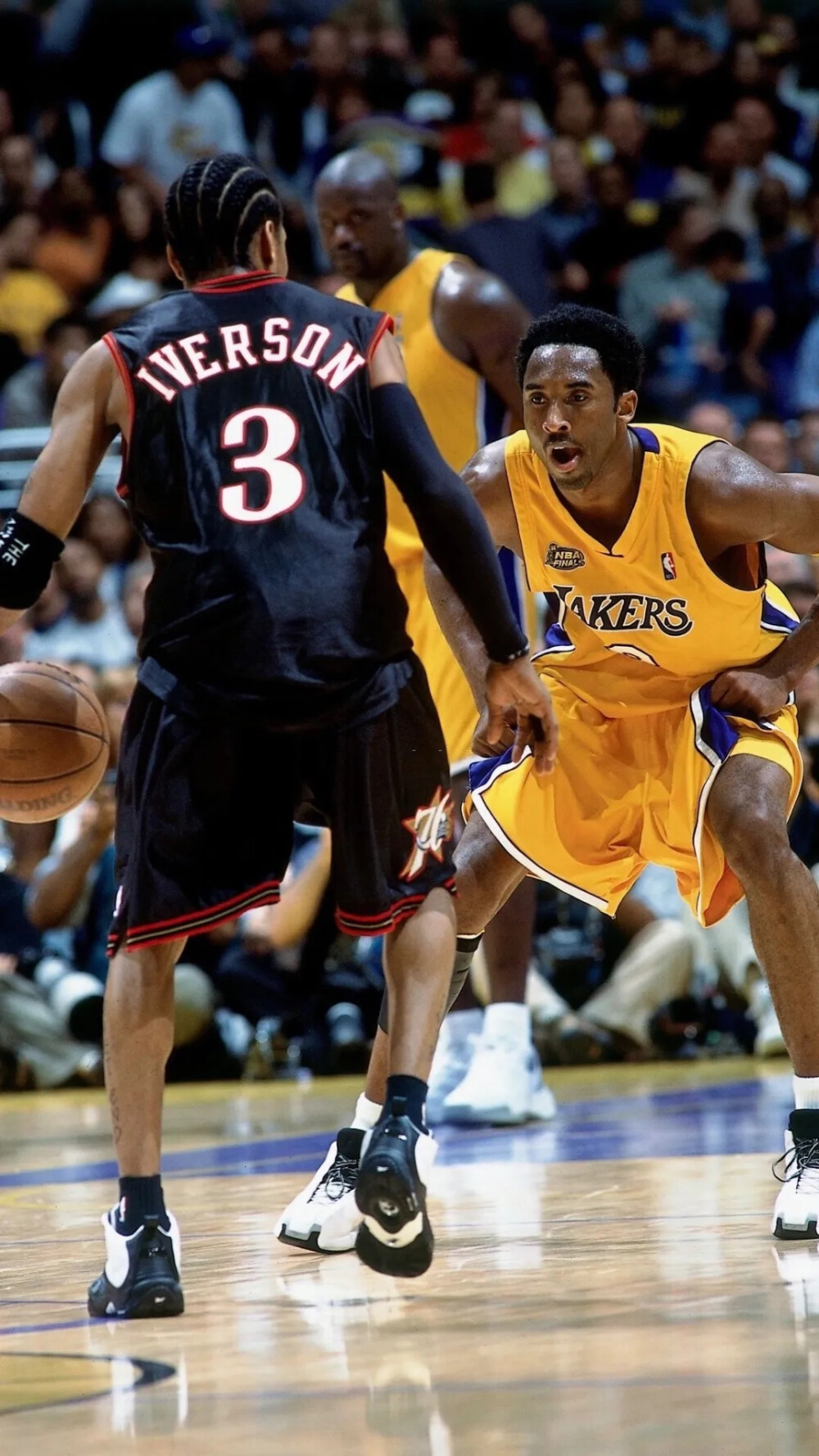 基德：投进三分的前提是你得先投出去，我们现在太依赖两分球（基德：要命中三分就得先敢投，我们现在过度依赖两分球）