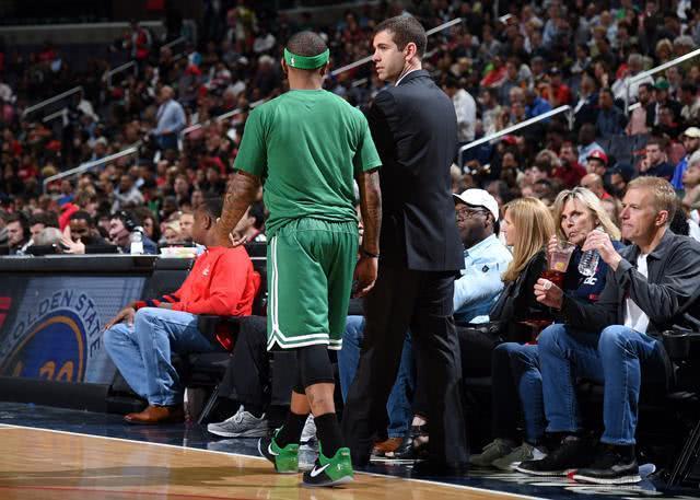 郭艾伦时隔325天重返CBA赛场（郭艾伦阔别325天再度登上CBA赛场）