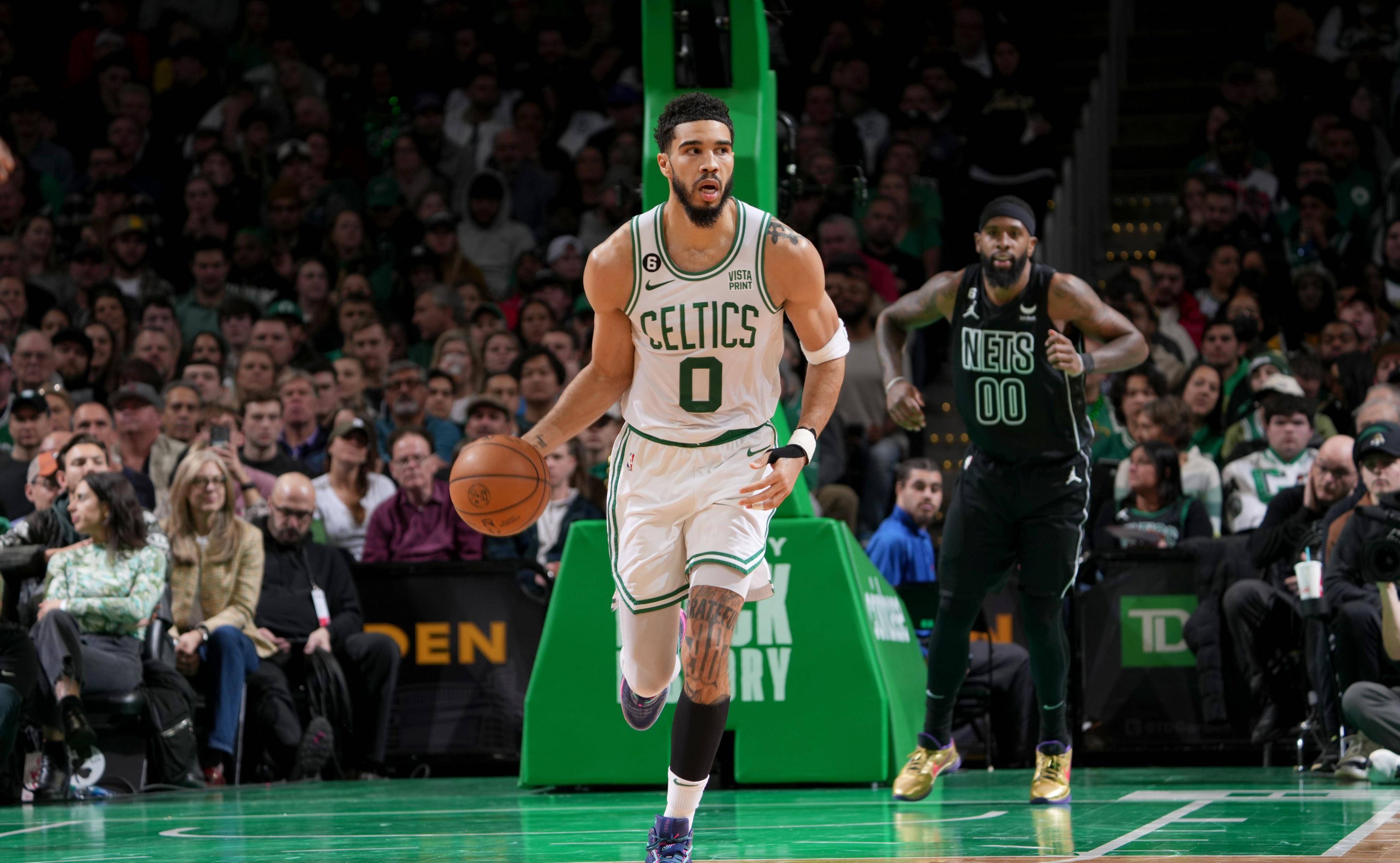 懂球帝2025年10月足坛MVP：姆巴佩蝉联！（懂球帝评出2025年10月足坛MVP：姆巴佩再度当选！）