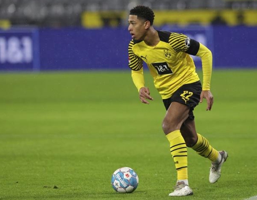 25赛季中超助攻榜：克雷桑、纳萨里奥9次领跑，泰山四人上榜（中超25赛季助攻榜：克雷桑与纳萨里奥以9助领跑，泰山四将上榜）