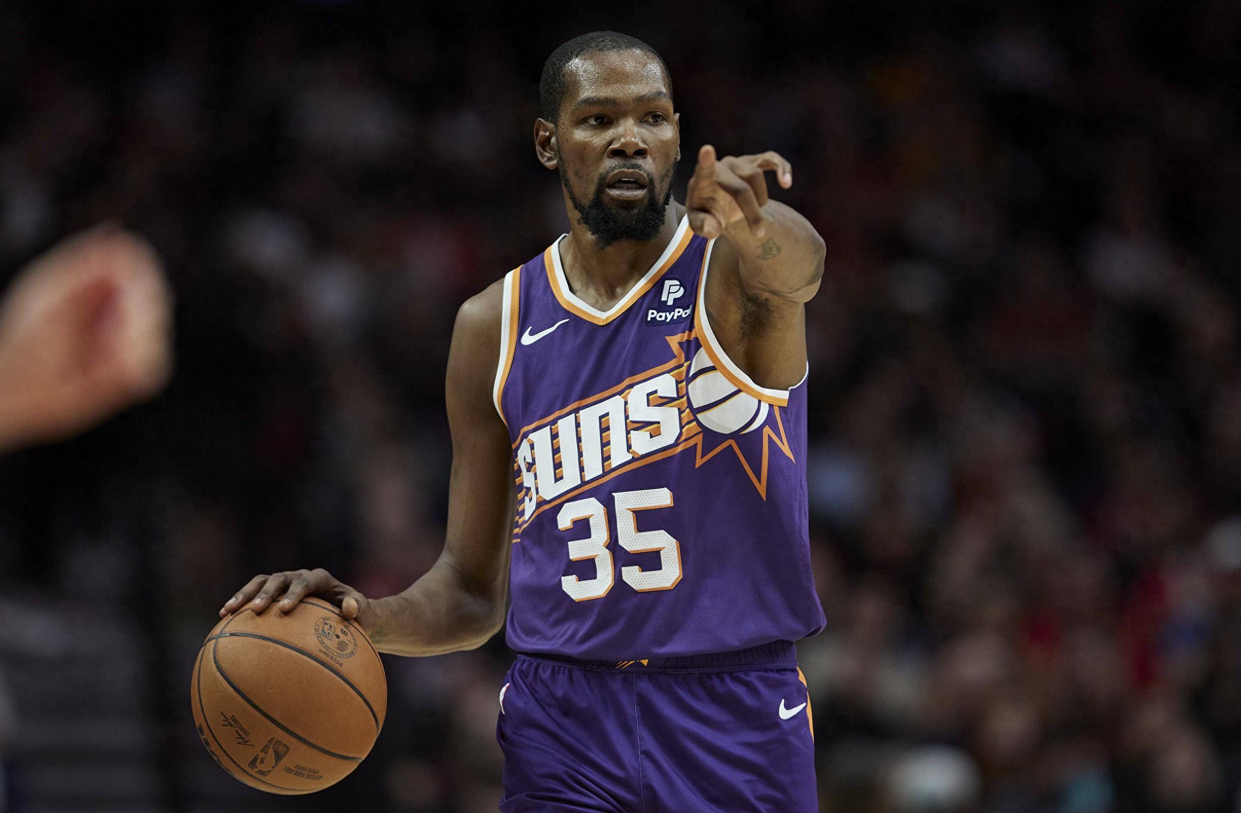 葡萄牙队首夺U17世界杯冠军，C罗：祝贺世界冠军🏆（葡萄牙U17首次加冕世界杯，C罗致贺：恭喜世界冠军🏆）