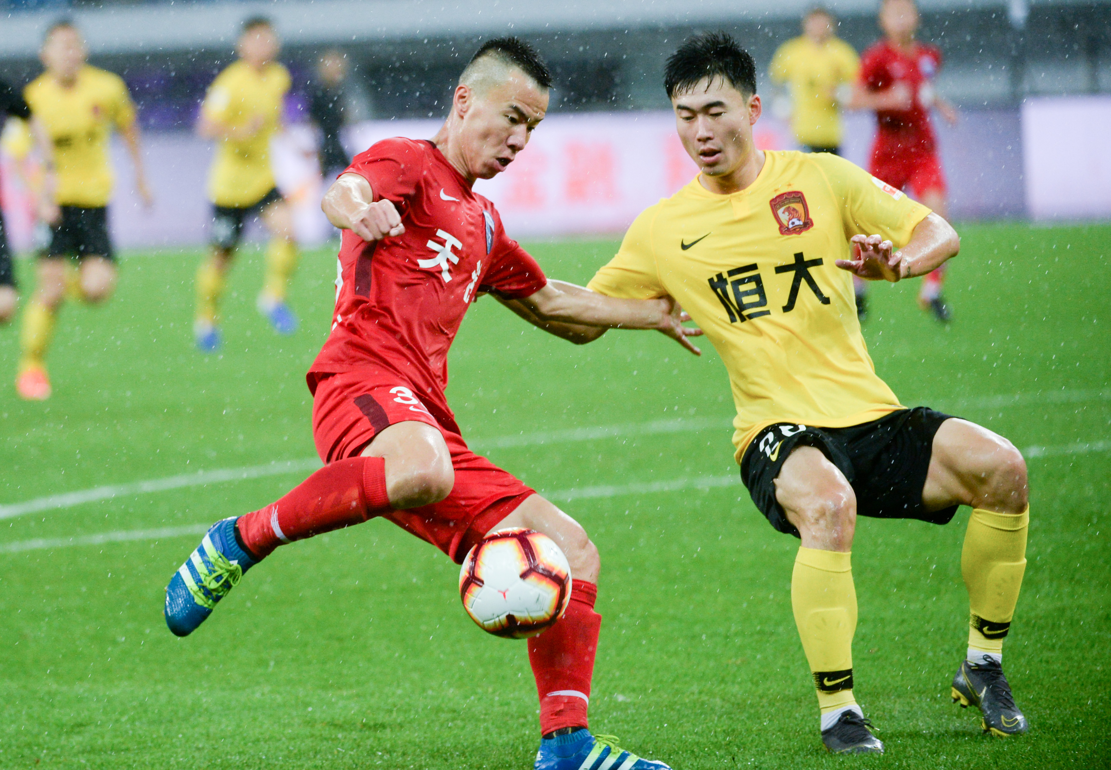 TA分析英格兰队小组赛形势：克罗地亚年龄大、加纳球员有威胁（TA解读英格兰小组前景：克罗地亚老化明显，加纳球员具威胁）