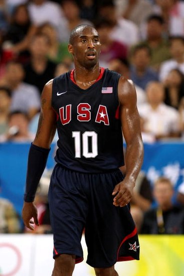 这一刻，谁是真正的领袖？（此刻，谁才是名副其实的领导者？）