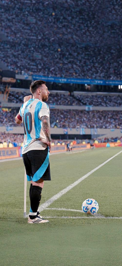 达万：足协杯夺冠对国安意义重大；联赛本可以取得更好的排名（达万：足协杯封王意义非凡，国安联赛本可取得更佳排名）