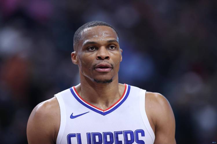 英超本赛季创造机会+成功过人双料20+仅6人 多库萨卡在列（英超本季造机与成功过人均20+者仅6人，多库、萨卡上榜）