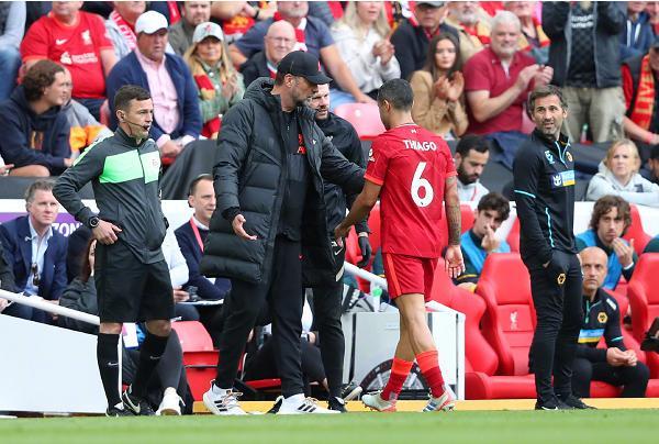 深入探讨文章编辑作者的职业生涯（全面解读文章编辑与作者的职业路径）