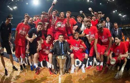 马丁内利赛前打趣：希望埃斯特旺对阵我们时状态不要太好（马丁内利赛前笑言：希望埃斯特旺对阵我们时别太神勇）