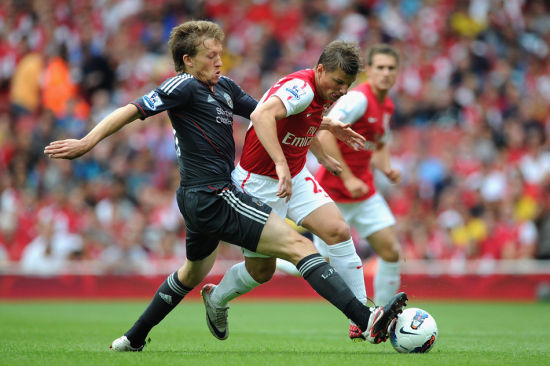 阿媒：埃切韦里想冬窗租回河床，但曼城希望再次租给欧洲球队（阿媒称埃切韦里想冬窗租返河床，曼城更愿将其再租往欧洲球队）