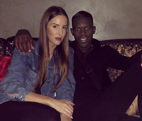 延续火力！阿门空篮扣进 随后底角空位三分洞穿篮心（火力不息！阿门空篮暴扣，紧接着底角空位三分命中）