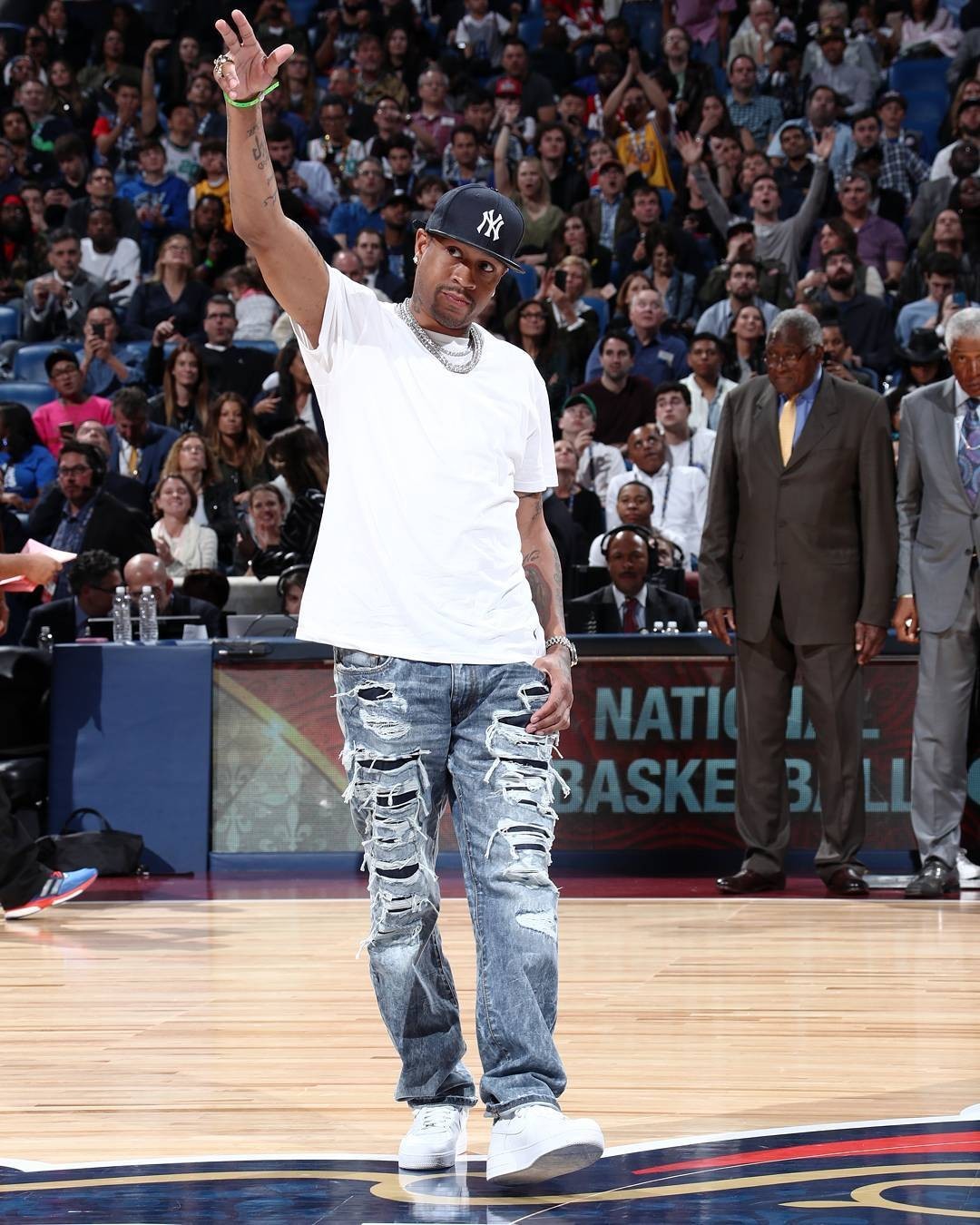 都灵vs科莫：杜万-萨帕塔、弗拉希奇首发，莫拉塔、尼科-帕斯出战（都灵PK科莫：杜万-萨帕塔、弗拉希奇打首发，莫拉塔携尼科-帕斯出战）