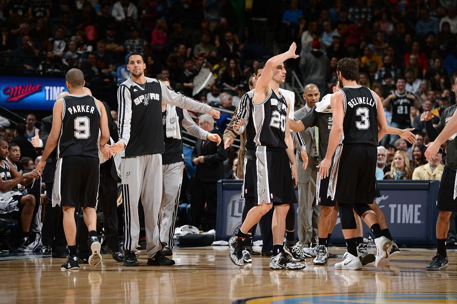 篮球中的“假动作心理学”（篮球假动作的心理学解读）