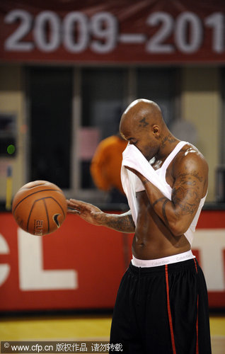 CBA球员伤病更新及球队调整（CBA伤病动态与球队阵容调整）