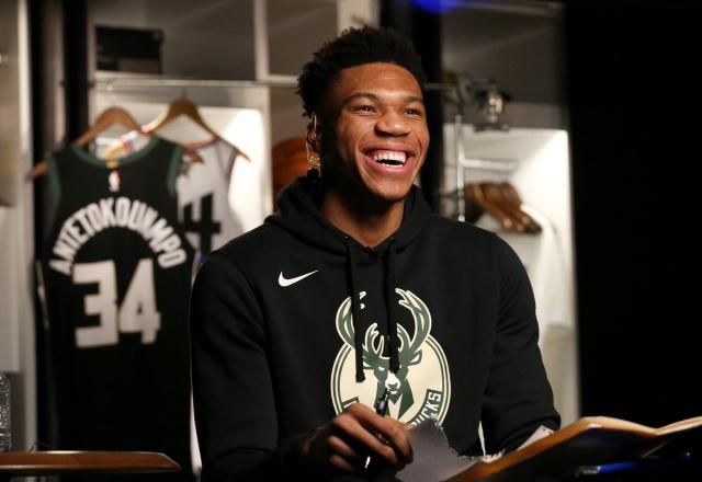 周二欧冠来袭两场焦点对决，取胜方保晋级希望（欧冠周二打响两大焦点战，胜者延续出线希望）